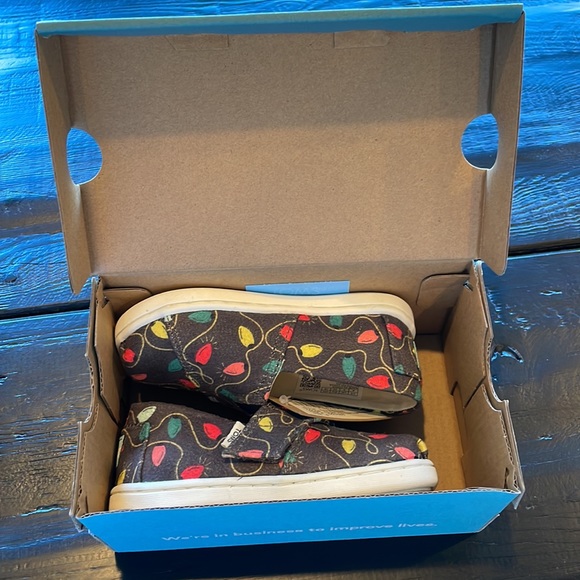 TOMS - Belmont tree light print - Picture 4 of 5